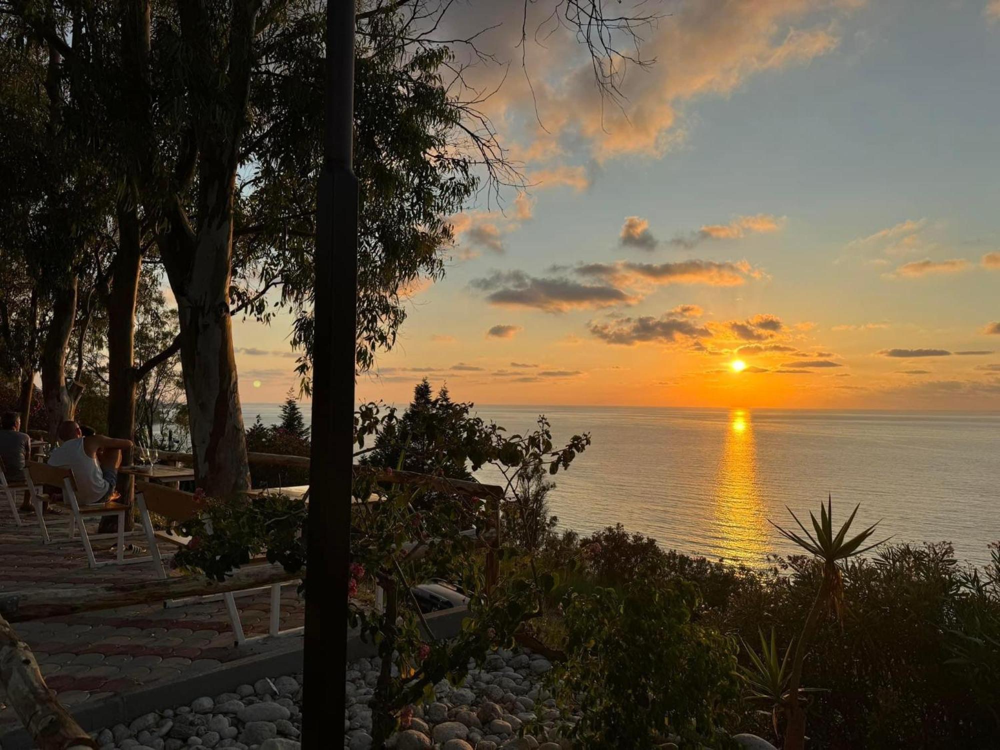 Vistamare Piedigrotta Casa Sul Mare Villa Pizzo  Buitenkant foto